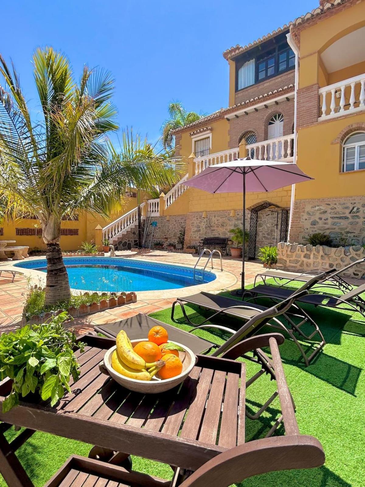 Chalet Con Piscinas Y Vistas De Ensueno Almuñécar Eksteriør billede