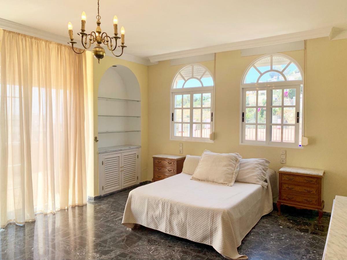 Chalet Con Piscinas Y Vistas De Ensueno Almuñécar Eksteriør billede